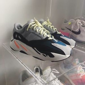 Yeezy 700 wave runner
